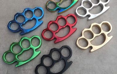 Кастеты: Различие между холодным оружием и сувениром