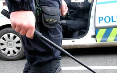 Легально ли покупать и использовать телескопическую дубинку в Украине?